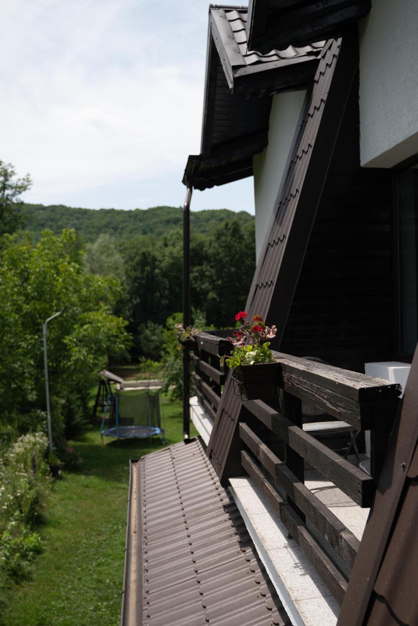 Din Natura Varbilau Екстер'єр фото